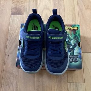 Sketchers Sneakers size 3 (youth)